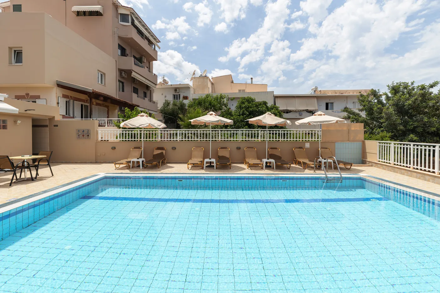 Sunny Vibes by Estia exterior